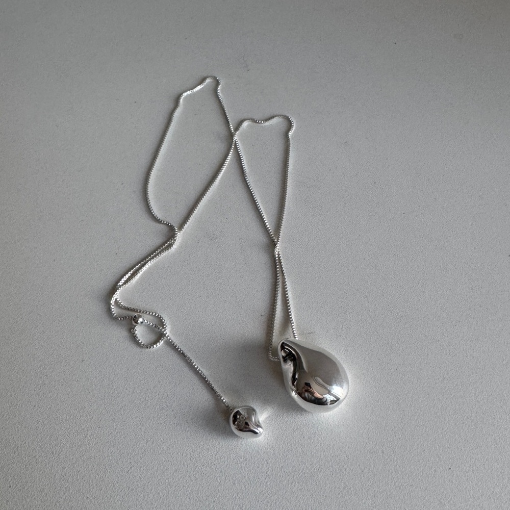 COS pendant necklace